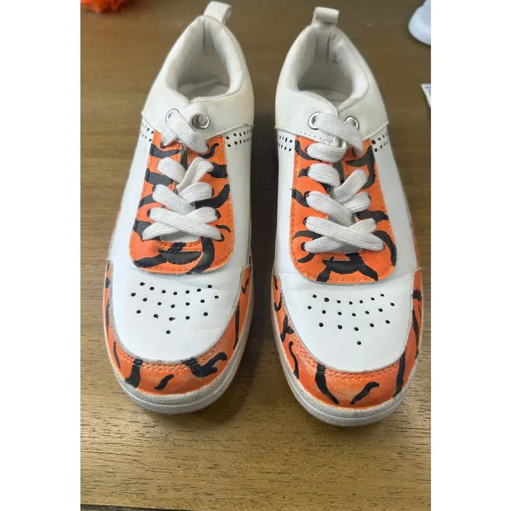 CUSTOM HANDPAINTED Universal Threads White & Orange Animal Print Sz‎ 6.5